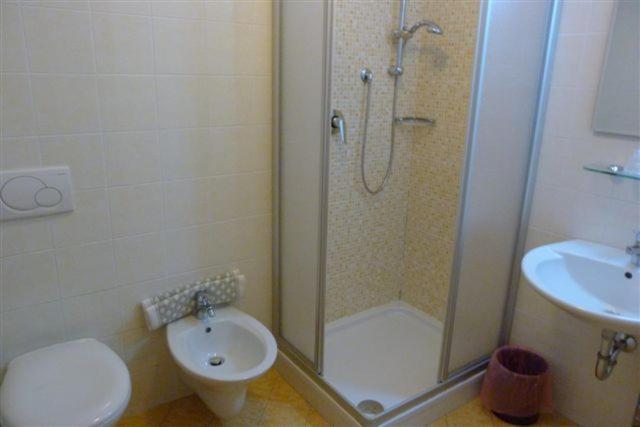 Garni Cremona Bed and Breakfast Brixen Rum bild